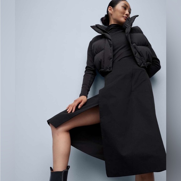 Lululemon A-Line High-Rise Wrap Skirt
Black Rare - Picture 2 of 16